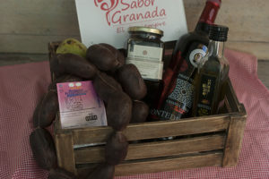 Productos para la elaboración de los crepes de morcilla con pera y miel - Sabor Granada