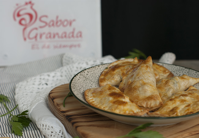 Cómo hacer empanadillas de gambas - Sabor Granada