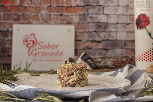 Tartar de salchichón - Sabor Granada