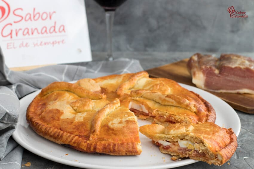 Receta para hacer Empanada del lomo curado, queso y huevos - Sabor Granada