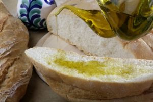Aceite de Granada en pan - Sabor Granada