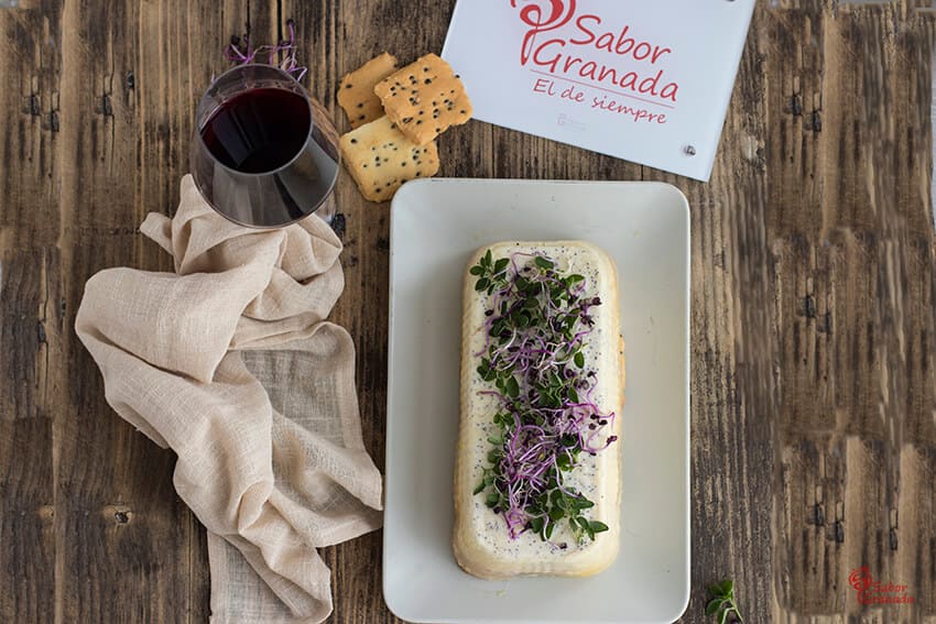 Cómo elaborar esta receta de pastel de queso salado - Sabor Granada