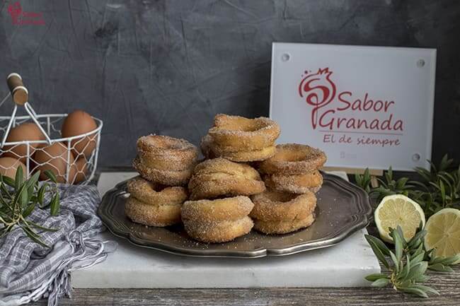 Receta para hacer Rosquillas fritas - Sabor Granada