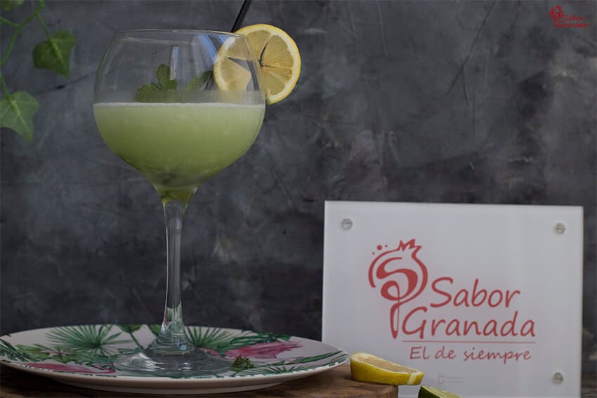Receta para hacer un Sorbete de Gin Tonic - Sabor Granada