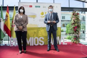 Entrega de uno de los Premios AOVE Sabor Granada 2020