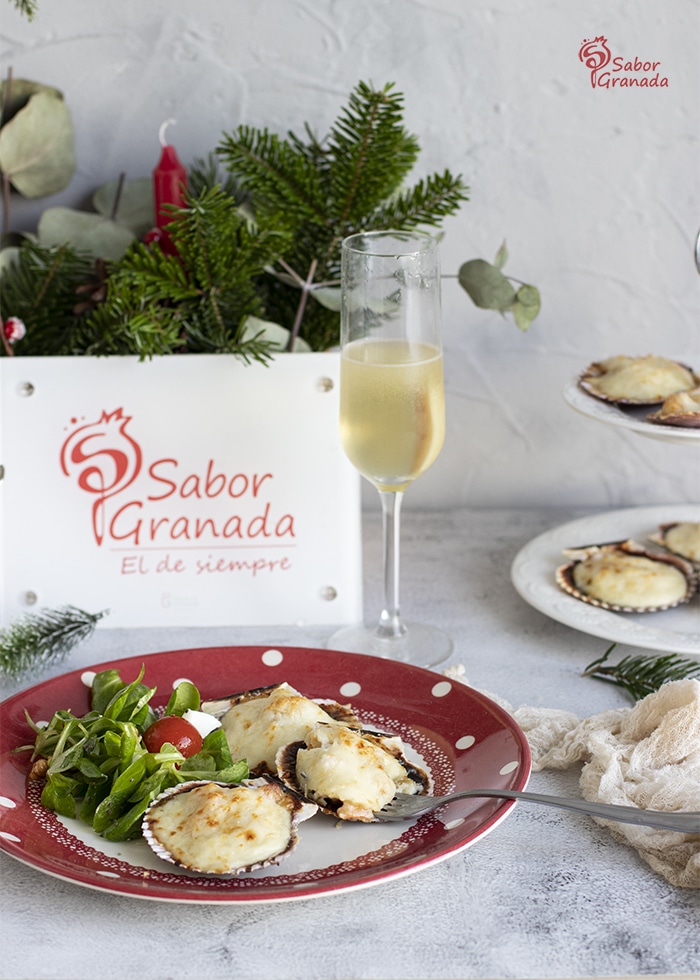 Presentación de las zamburiñas gratinadas - Sabor Granada