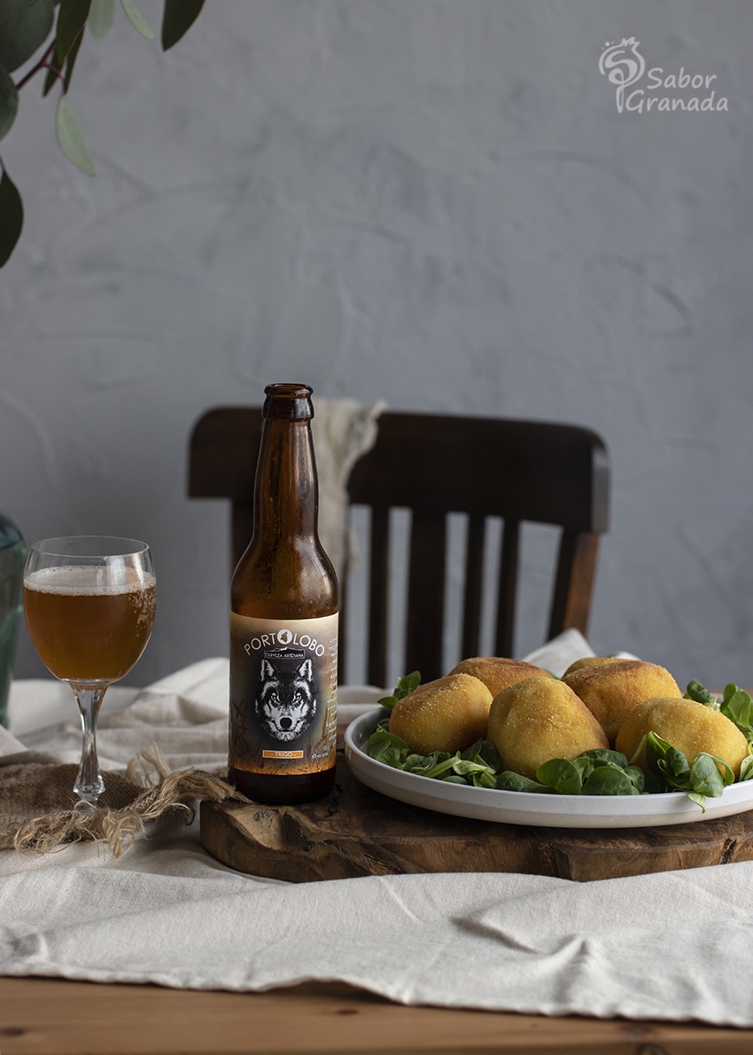 Cervezas Portolobo para acompañar las bombas picantes de patatas - Sabor Granada