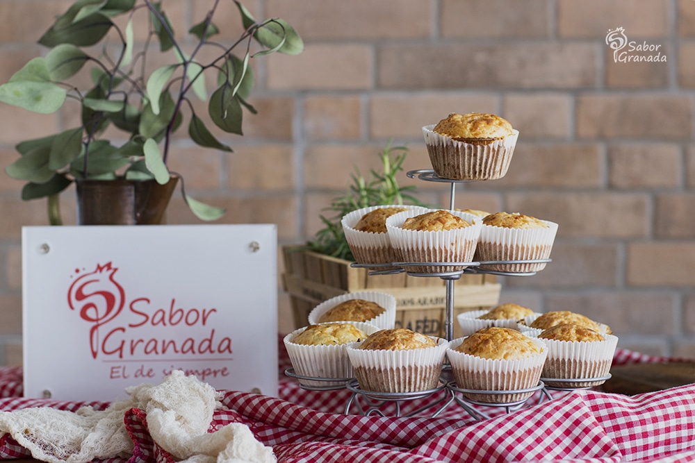 Receta de magdalenas de queso y romero - Sabor Granada