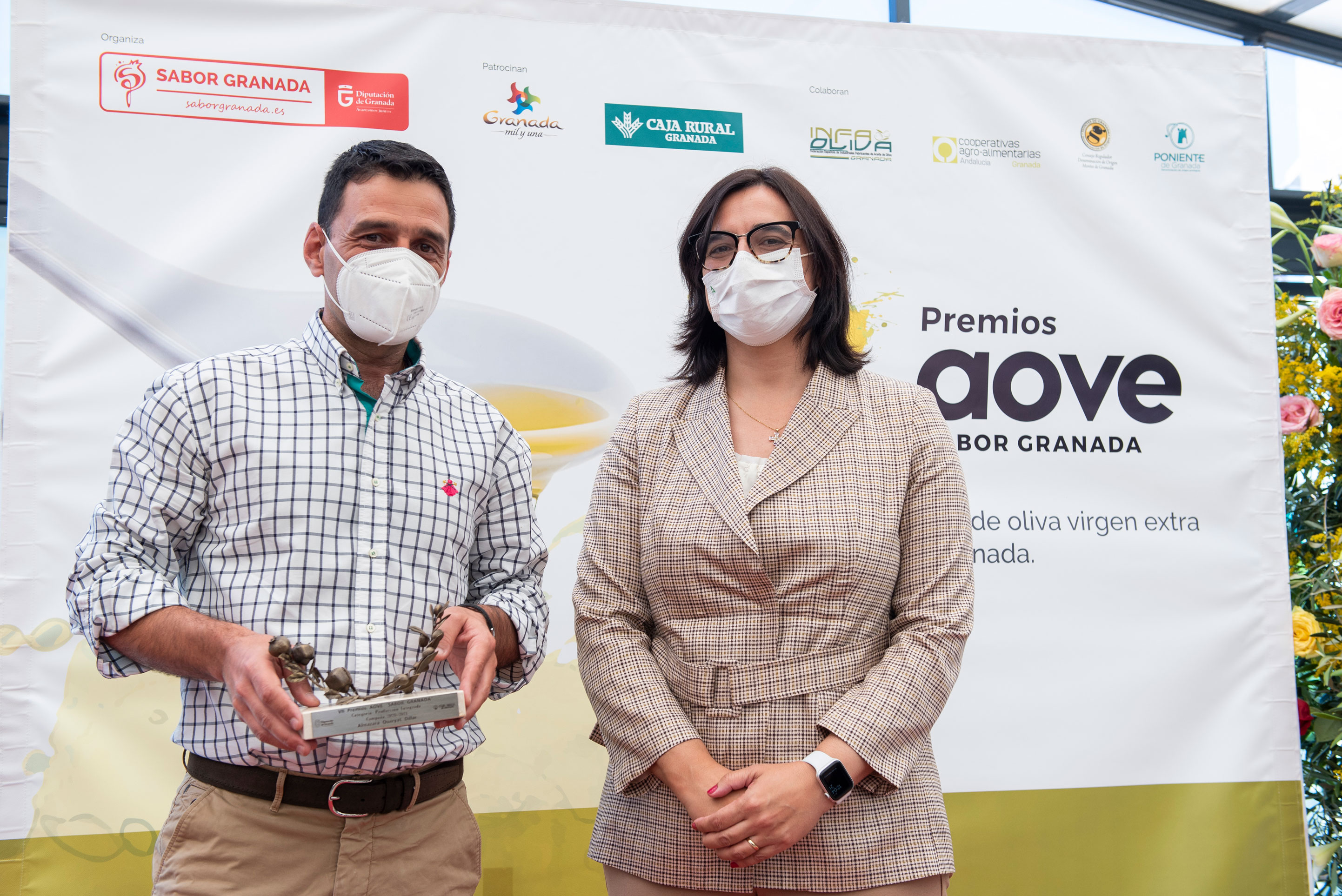 Almazara Quaryat Dillar recoge su premio a la Producción Integrada de la Séptima Edición de los Premios AOVE Sabor Granada