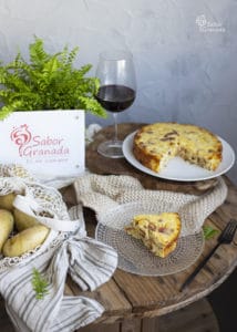 Porción de pastel de patatas y jamón - Sabor Granada